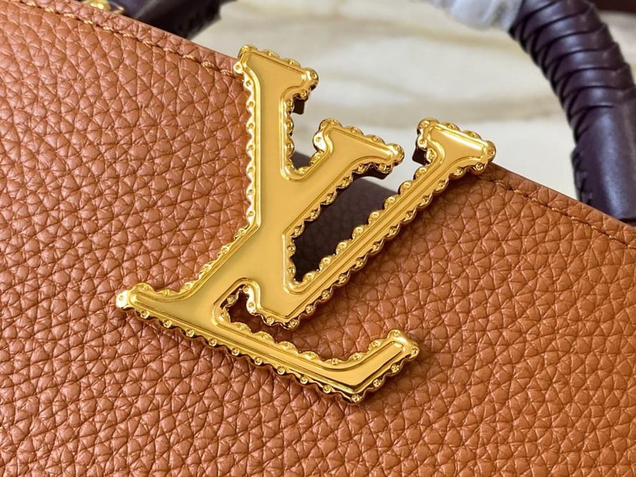 Louis Vuitton size 21 cm