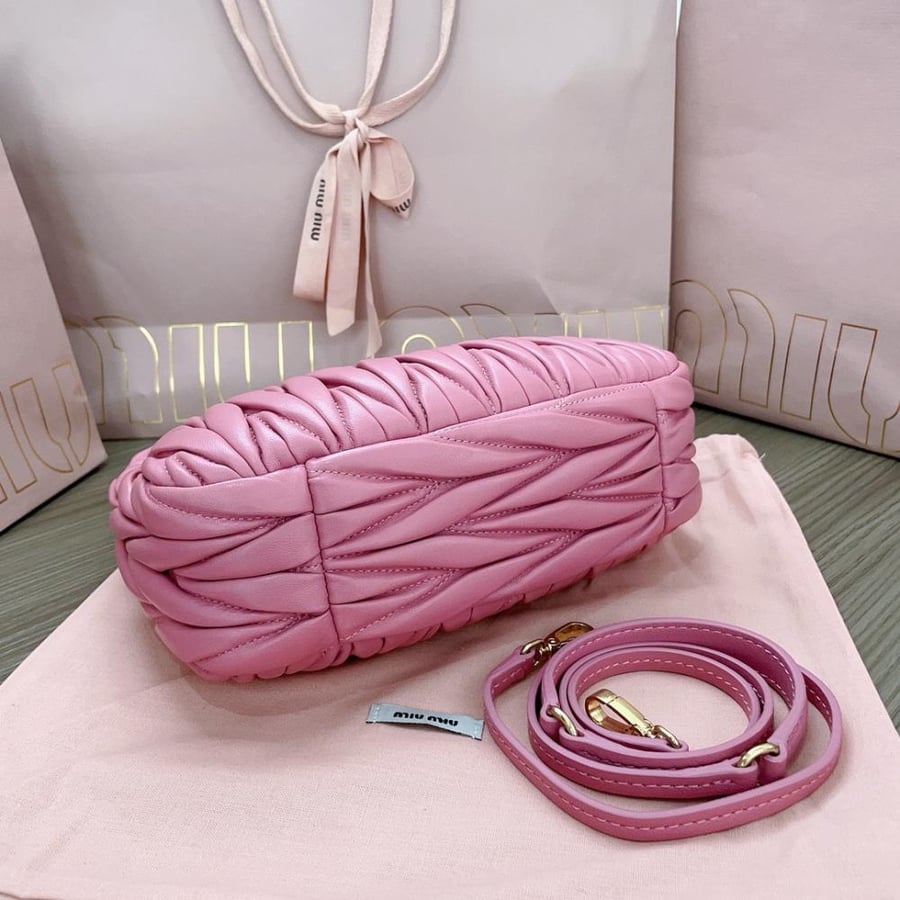Miu Miu size 23 cm
