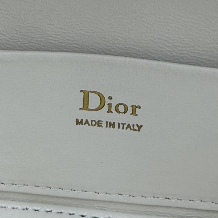 Diors size 17/10.5 cm