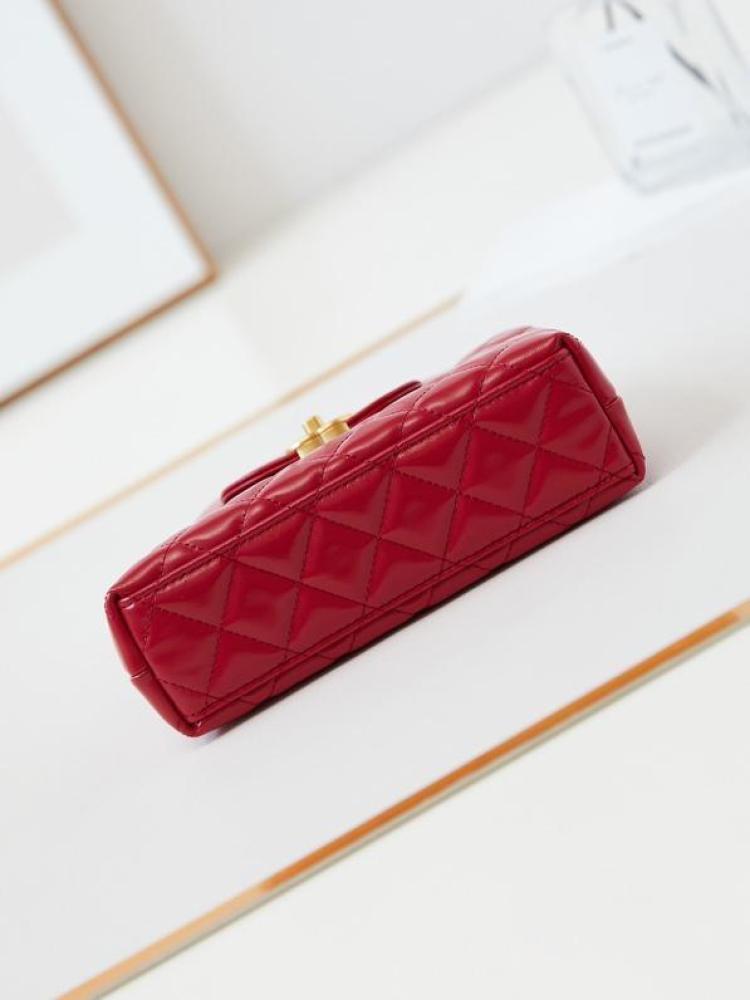 Chanel size 19 cm