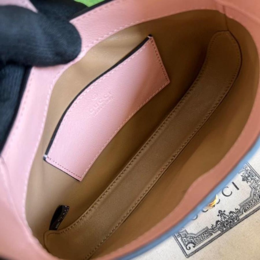 Gucci 19 cm size