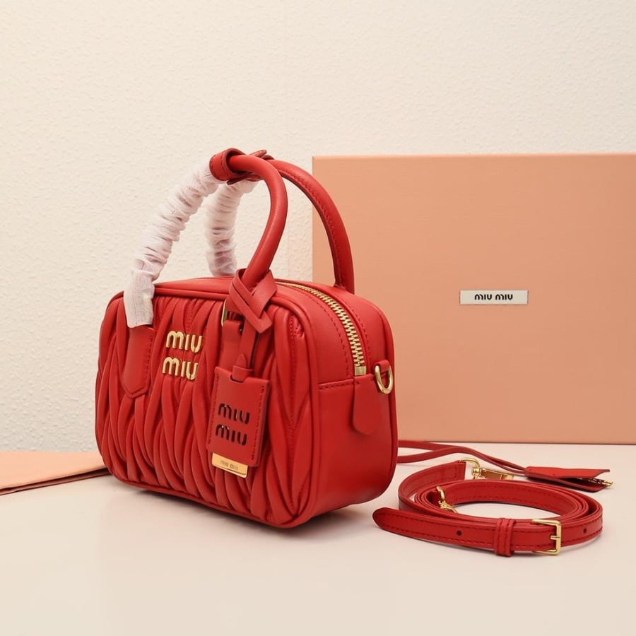 ميو ميو مقاس 19 cm