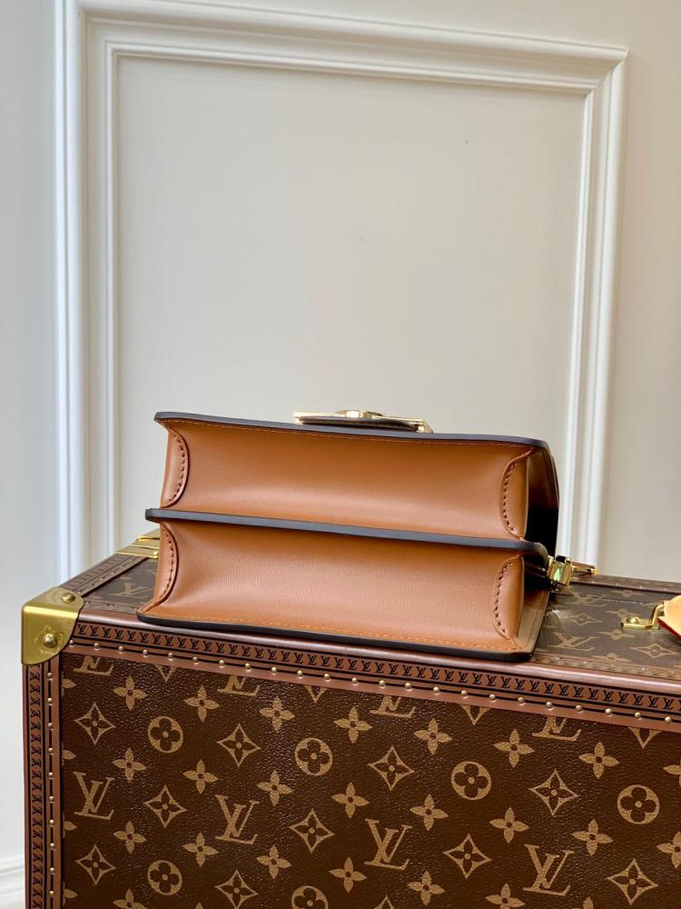 Louis Vuitton size 20 cm