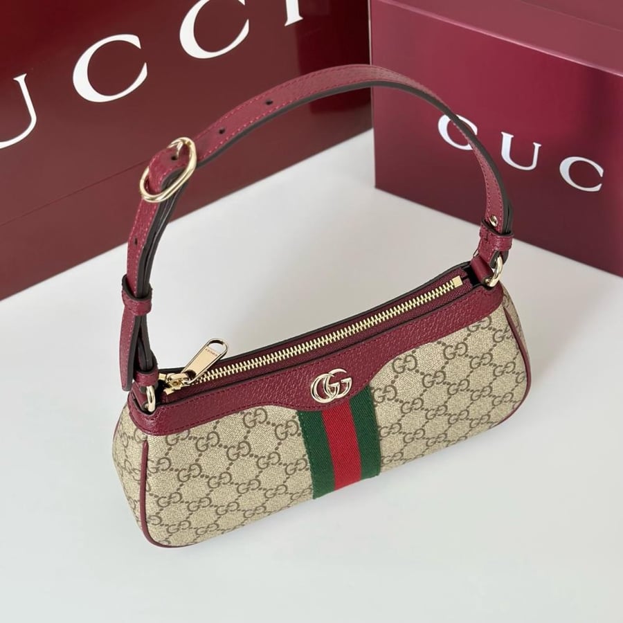 Gucci 26/15 cm