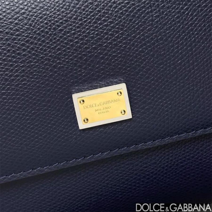 Dolce & Gabbana 20 cm size