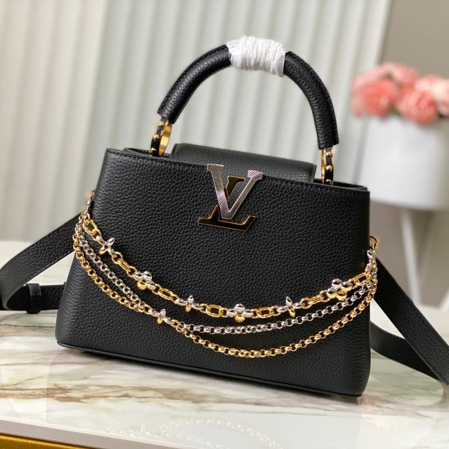 Louis Vuitton size 27 cm