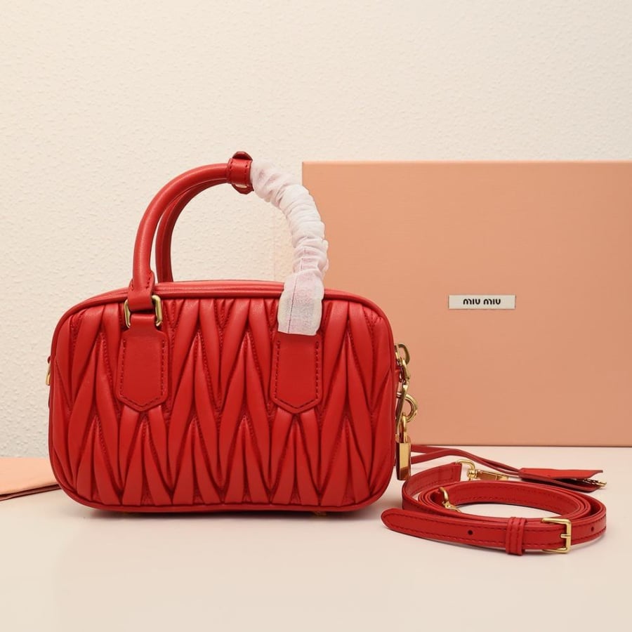 ميو ميو مقاس 19 cm