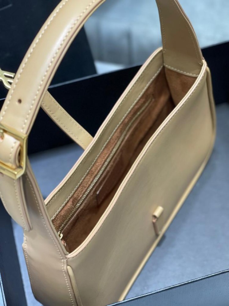 Saint Laurent size 25 cm