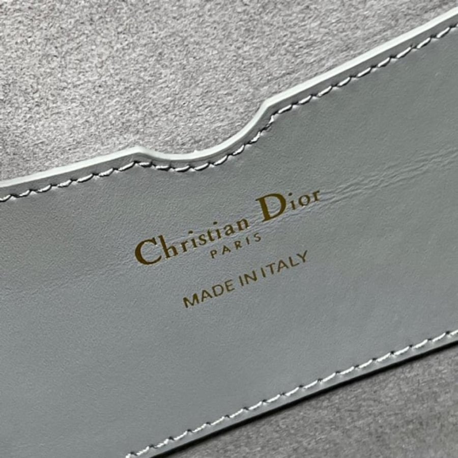 Diors size 22.5 cm