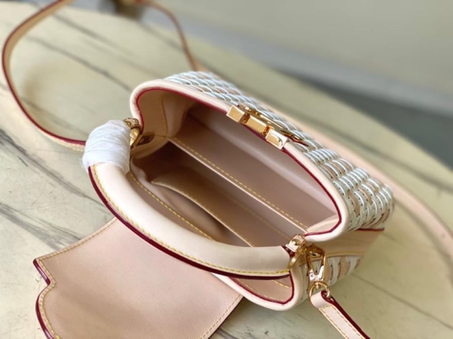 Louis Vuitton size 21 cm