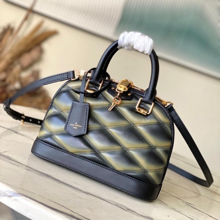 لوي فيتون مقاس 23.5 cm