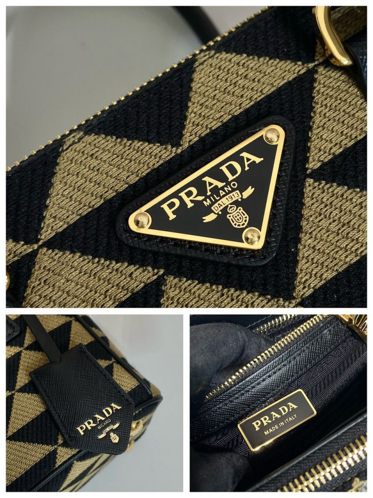 Prada 20 cm size