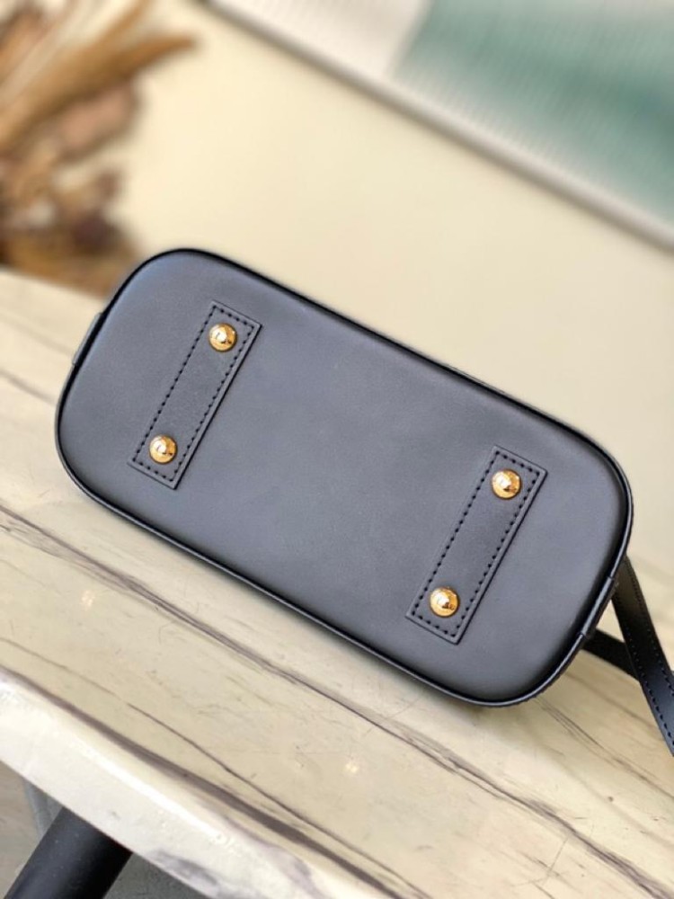 لوي فيتون مقاس 23.5 cm