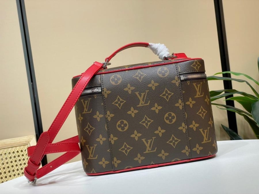 Louis Vuitton size 24 cm