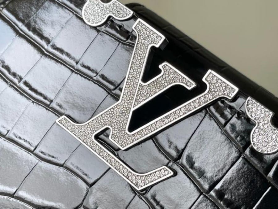 Louis Vuitton size 21 cm