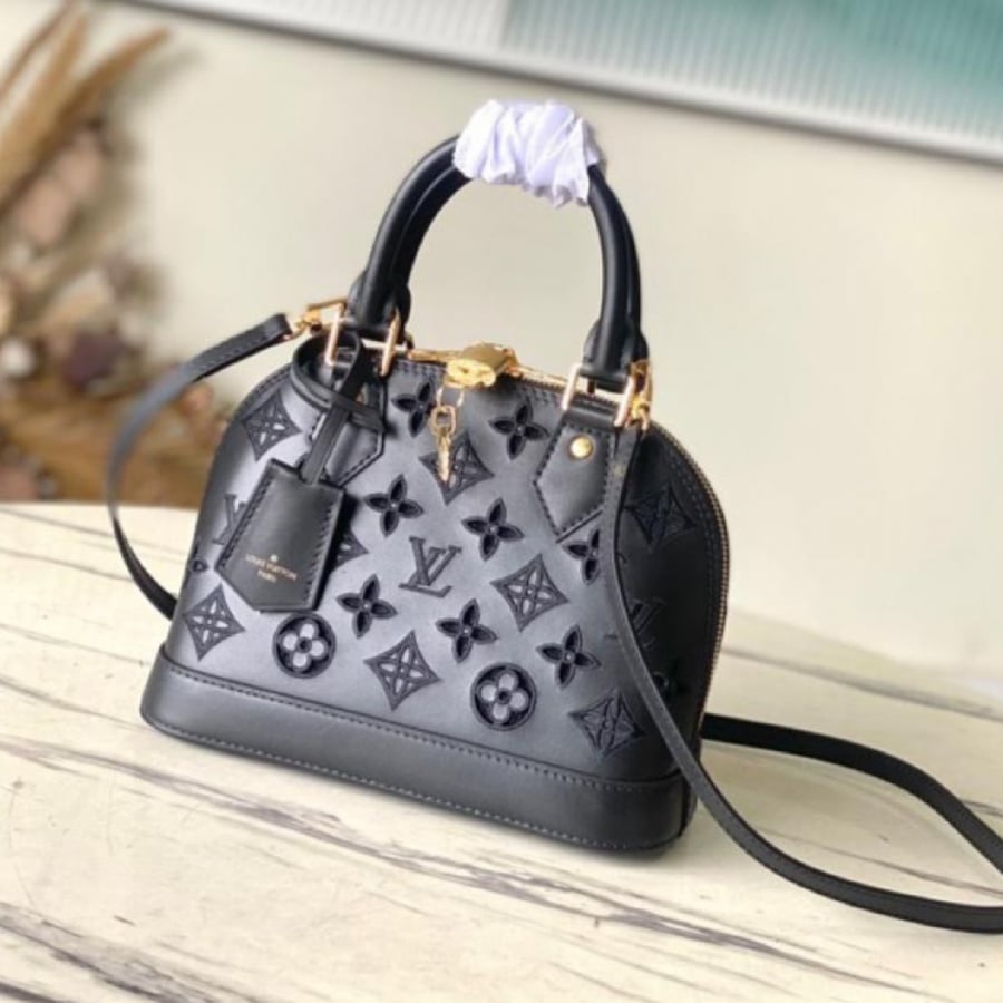 Louis Vuitton size 23.5 cm
