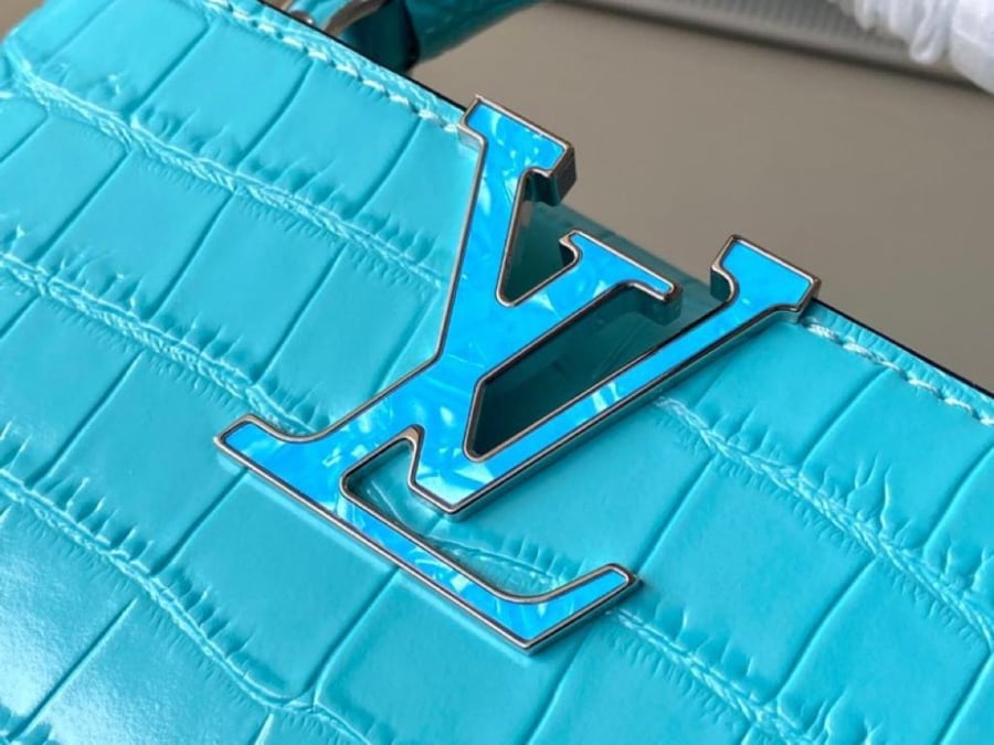 Louis Vuitton size 21 cm