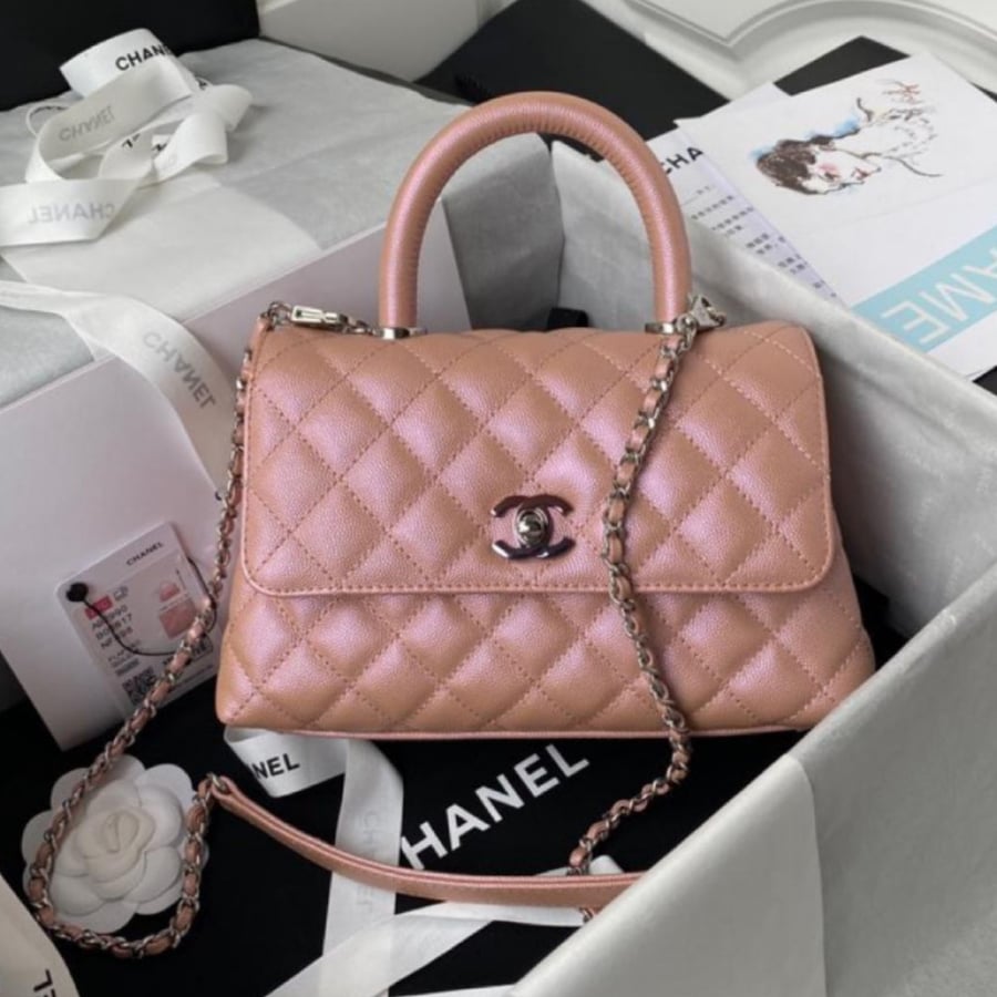 Chanel size 23 cm