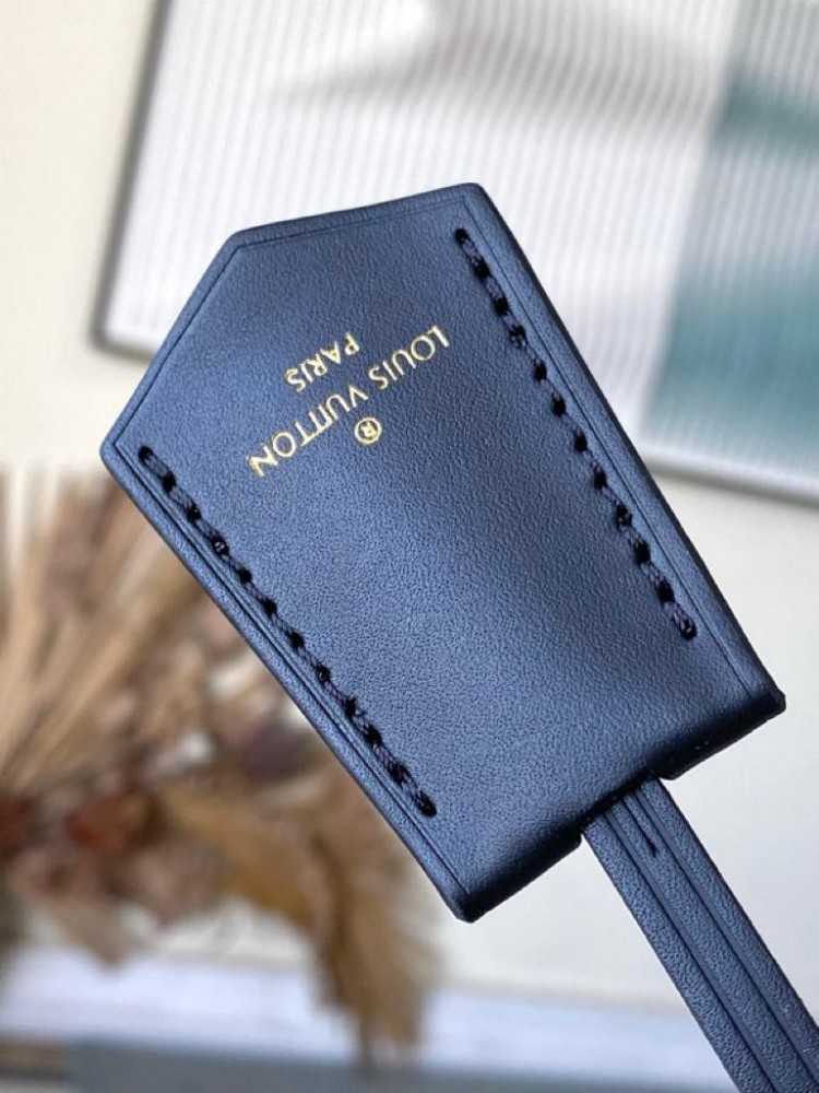 لوي فيتون مقاس 23.5 cm