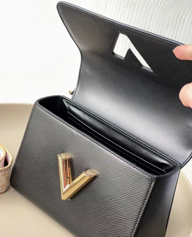 Louis Vuitton size 23 cm