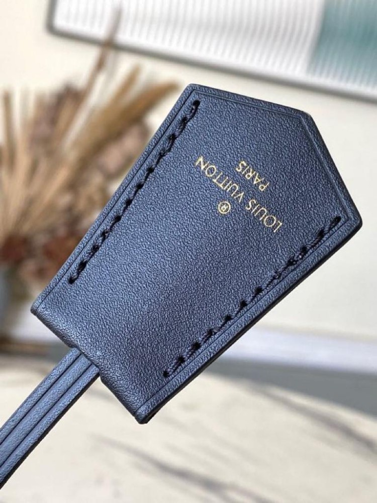 لوي فيتون مقاس 23.5 cm