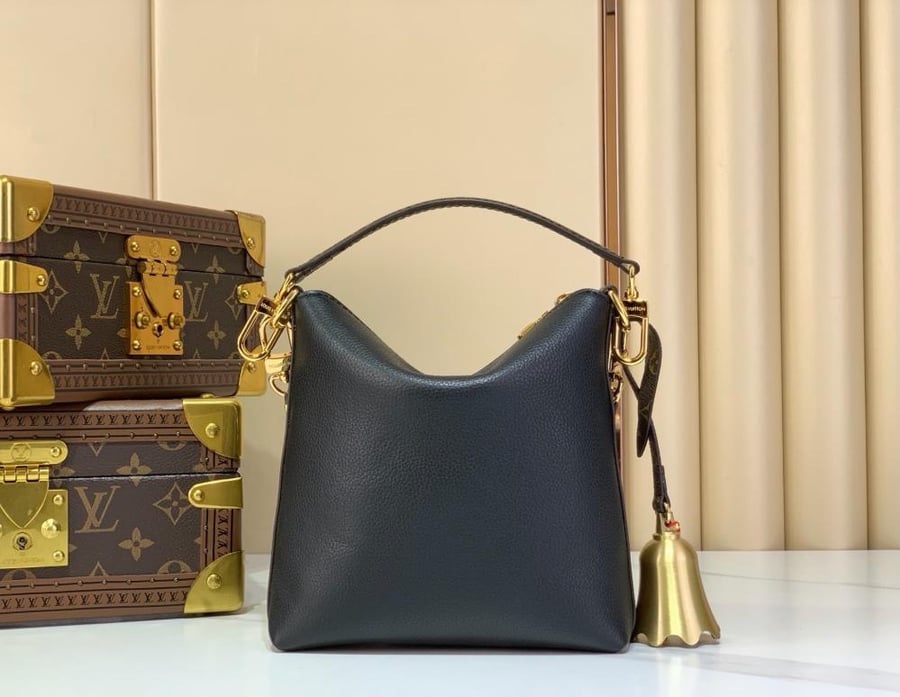 لوي فيتون مقاس 19/18 cm