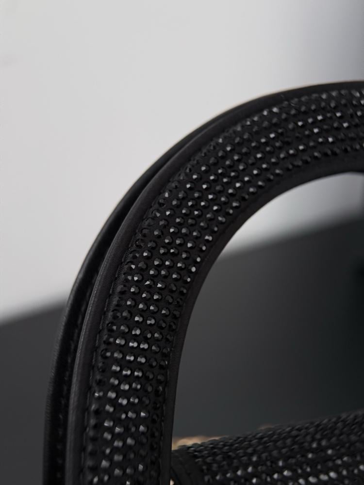 شانيل مقاس 19/13 cm
