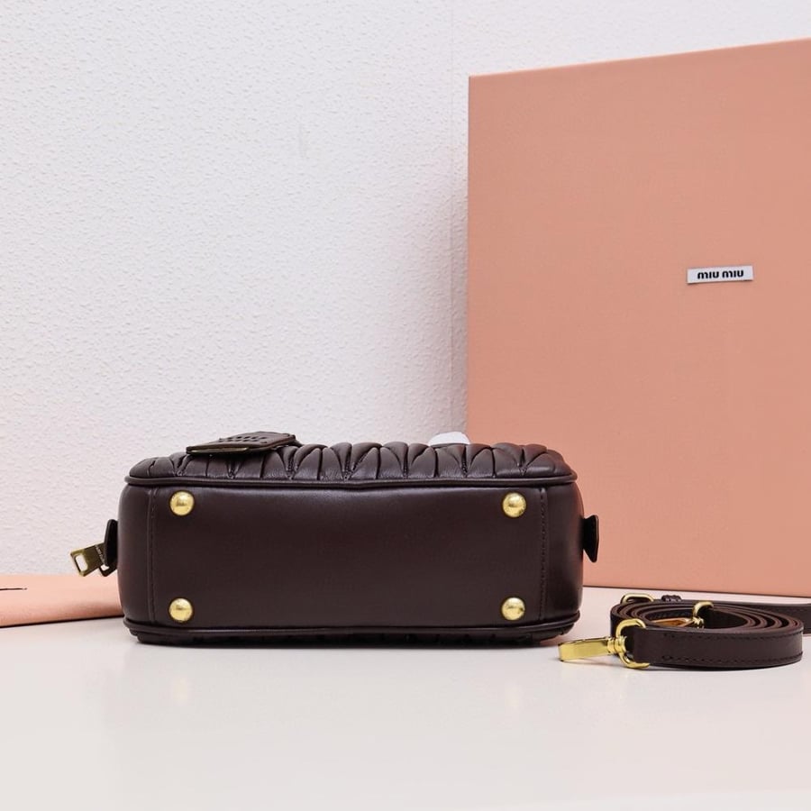 ميو ميو مقاس 22 cm