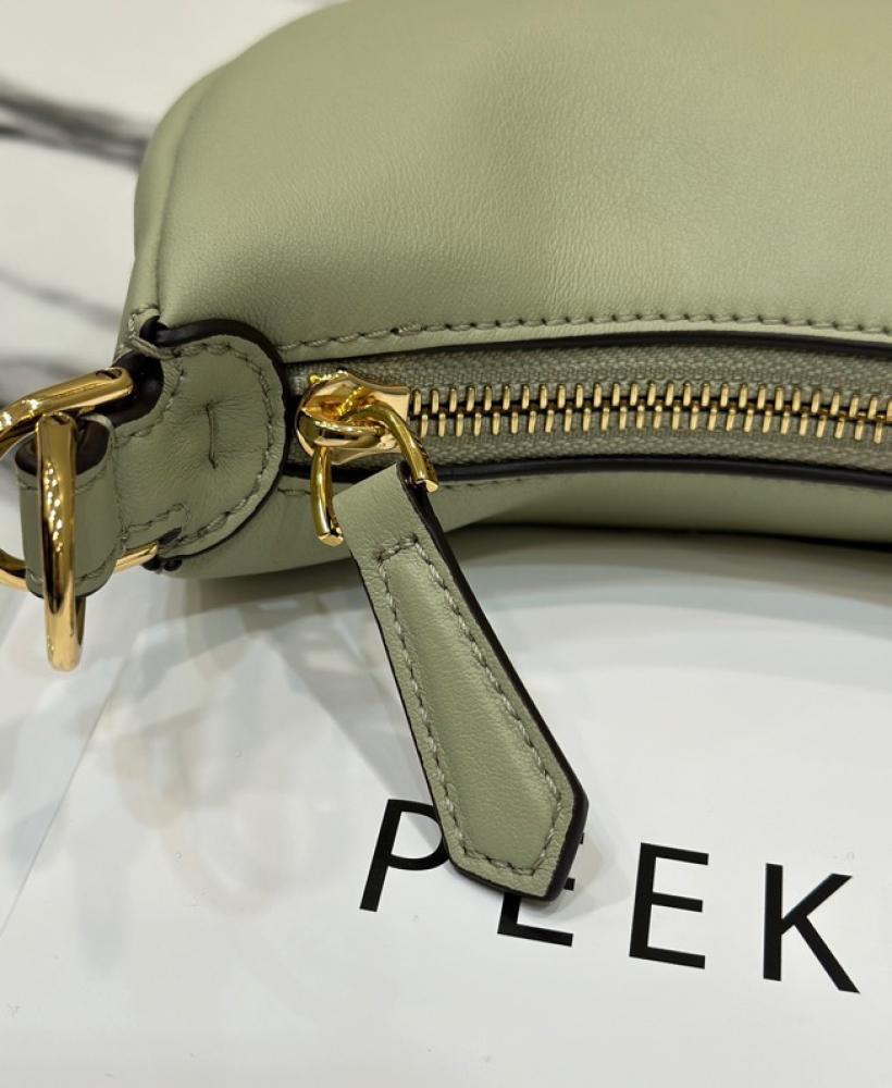 Fendi size 16.5 cm