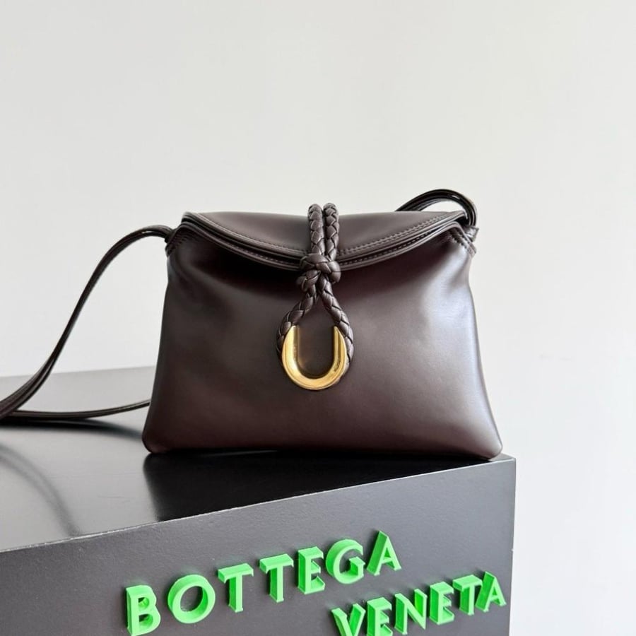 Bag size 24 cm