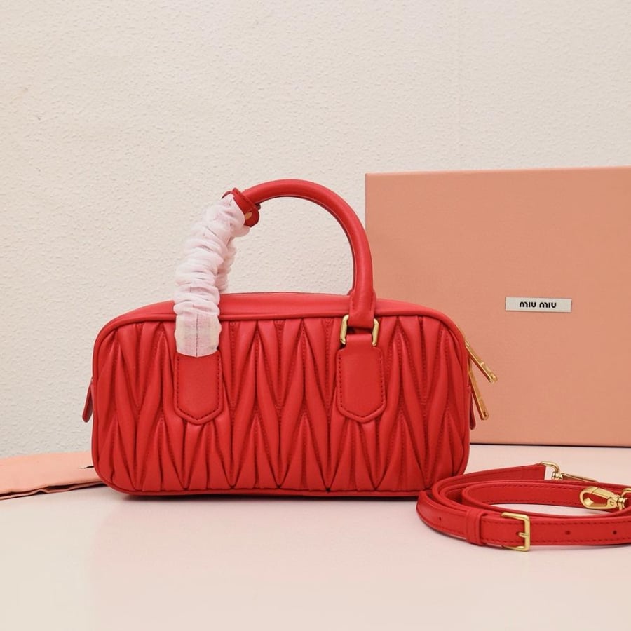 ميو ميو مقاس 22 cm