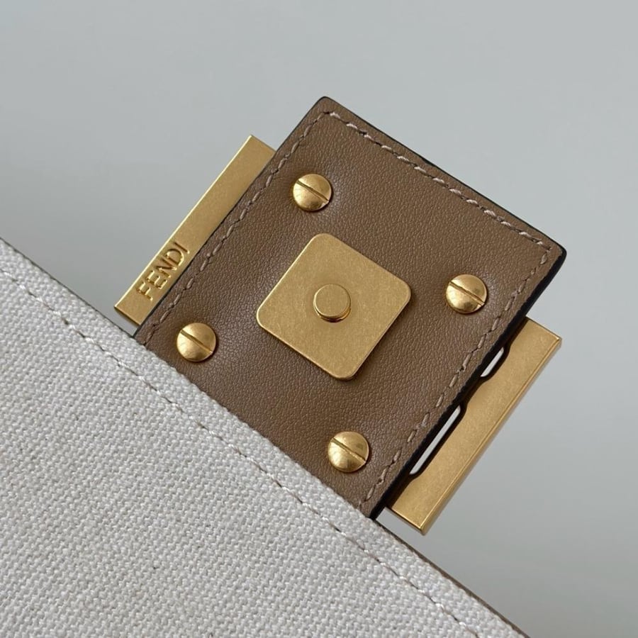 فندي باغيت مقاس 27/14 cm