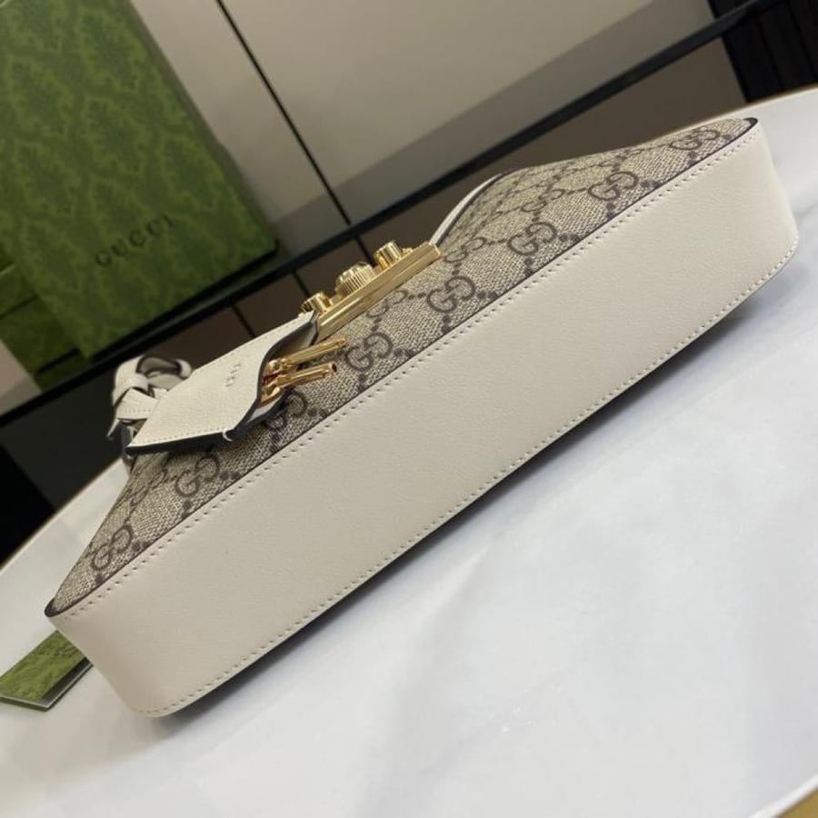 قوتشي مقاس 27 cm