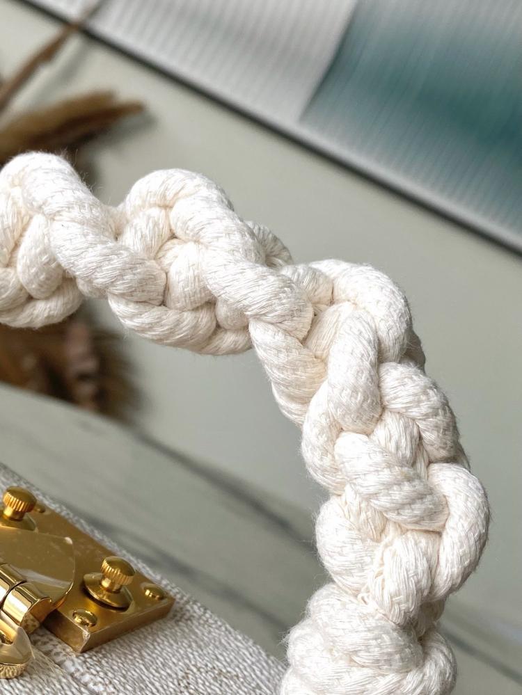 لوي فيتون مقاس 24/16.5 cm