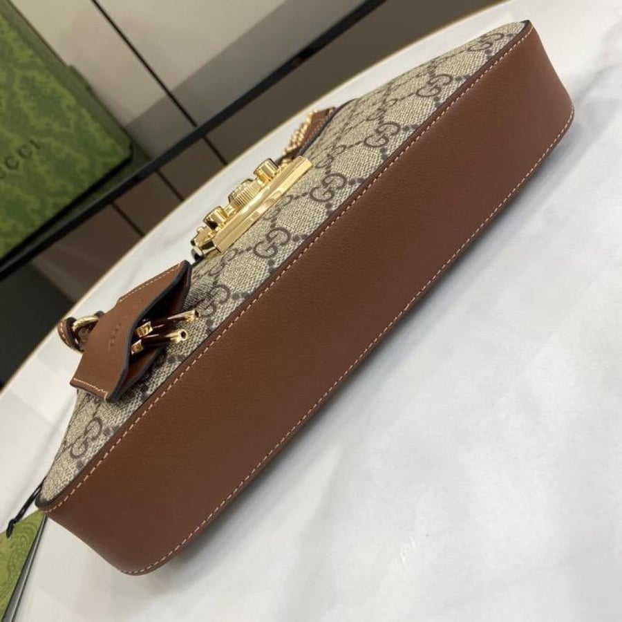 قوتشي مقاس 27 cm