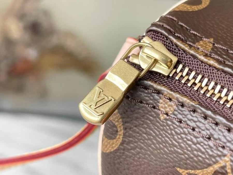 لوي فيتون مقاس 16 cm