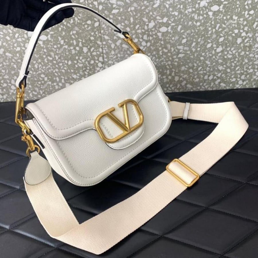 فالنتينو مقاس 23.5 cm