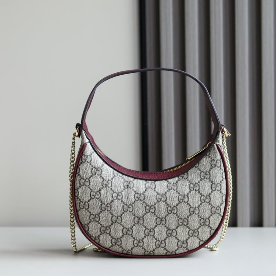 Gucci 20 cm size