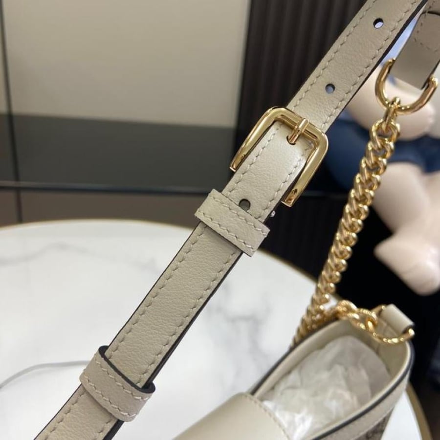 قوتشي مقاس 27 cm