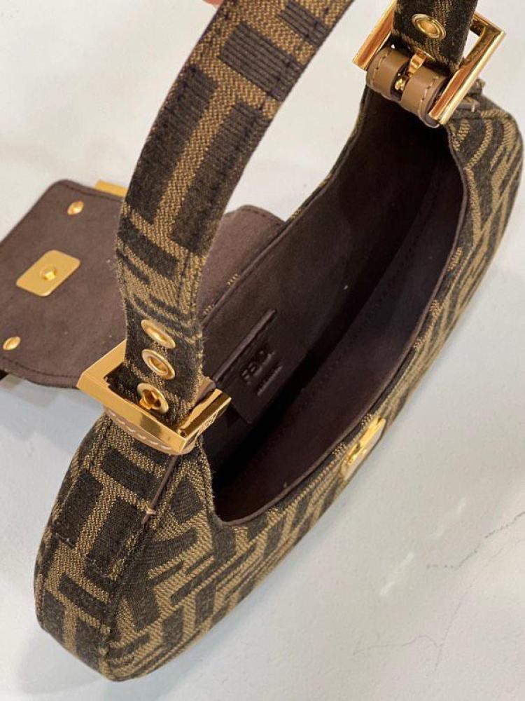 Fendi 19 cm size