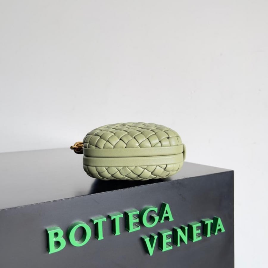 Bottega size 20.5 cm