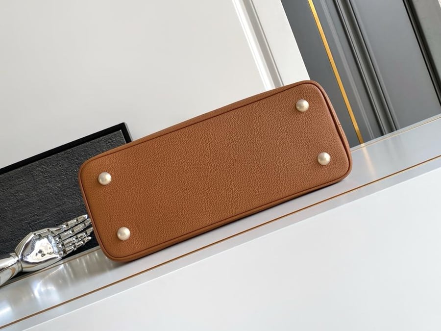 لوي فيتون مقاس 37.5/24 cm