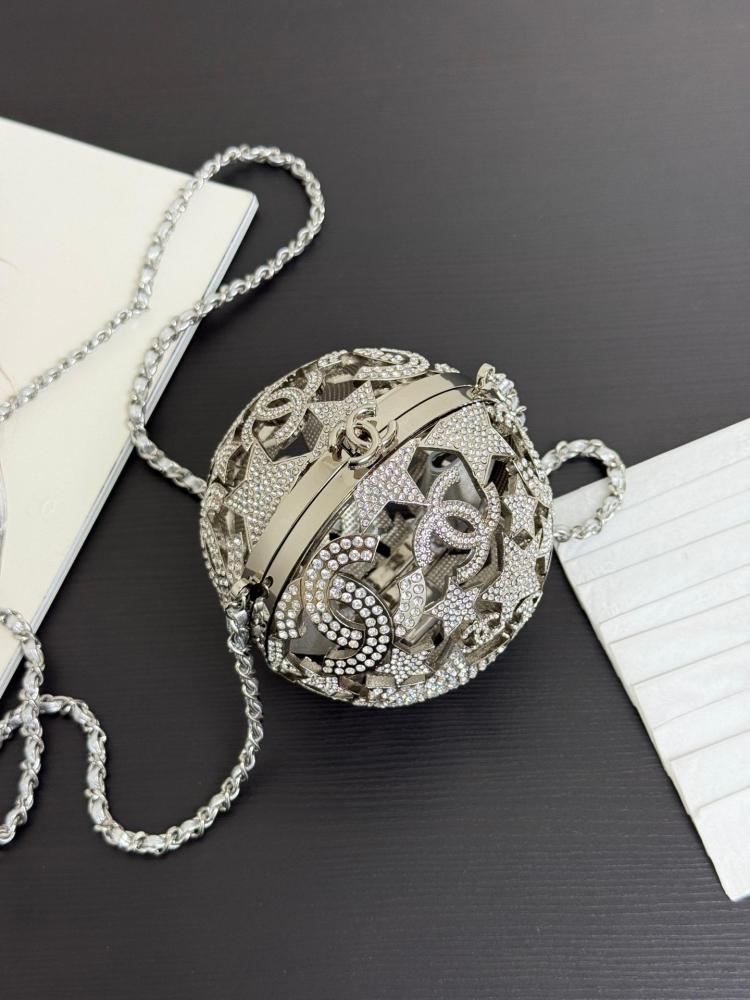 Chanel silver size 13/13 cm