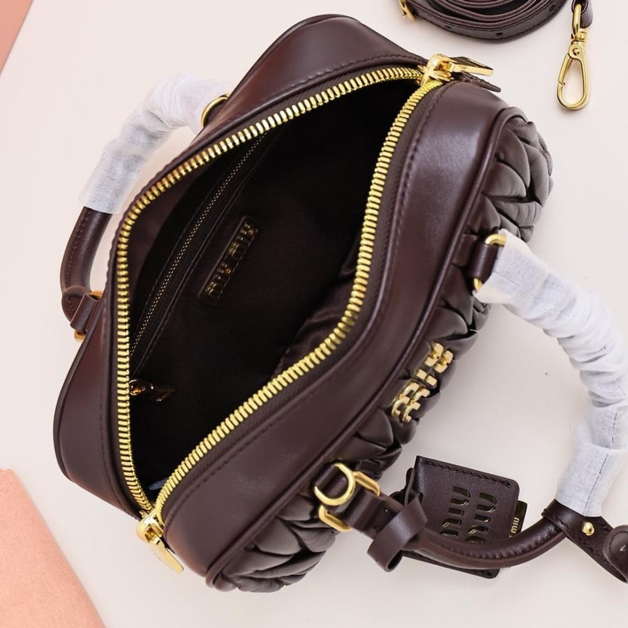 ميو ميو مقاس 22 cm