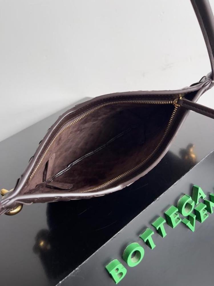 Bottega size 28 cm