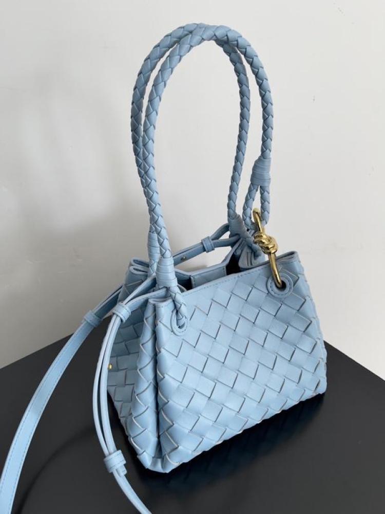 Boutique size 21 cm
