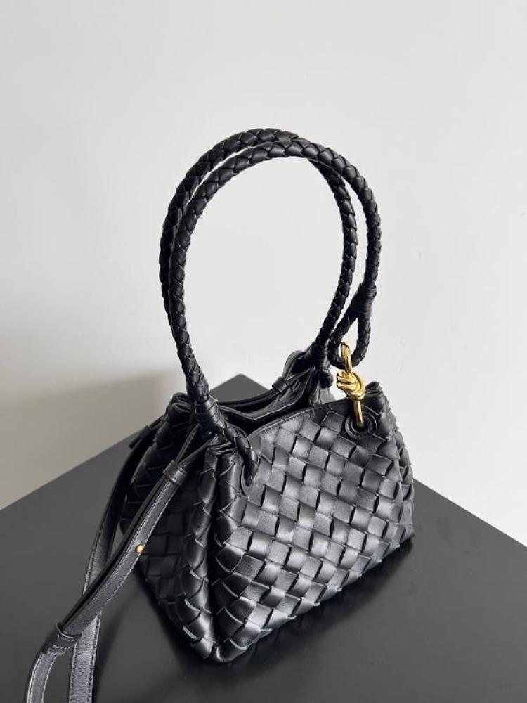 Boutique size 21 cm