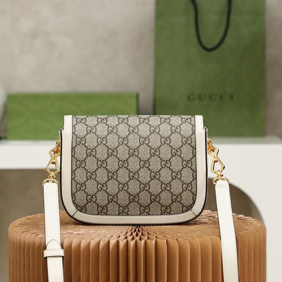 قوتشي مقاس 20.5 cm