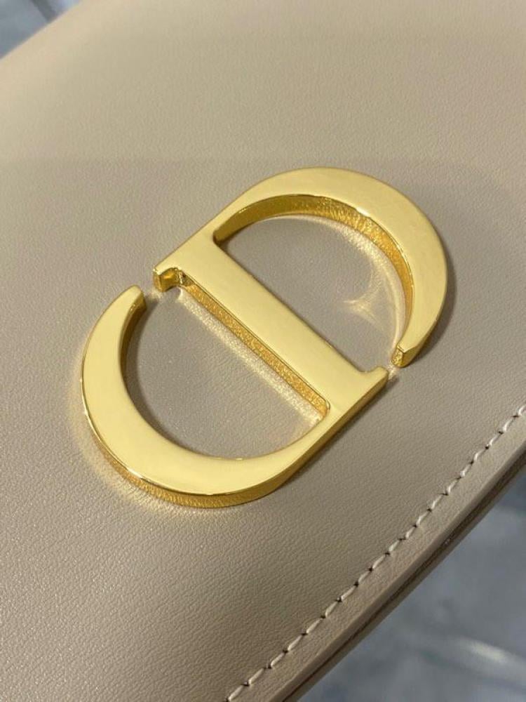 ديور مقاس 19 cm