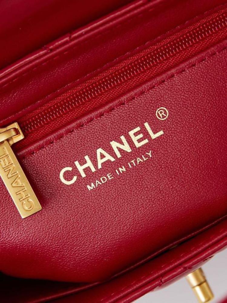 Chanel size 19 cm